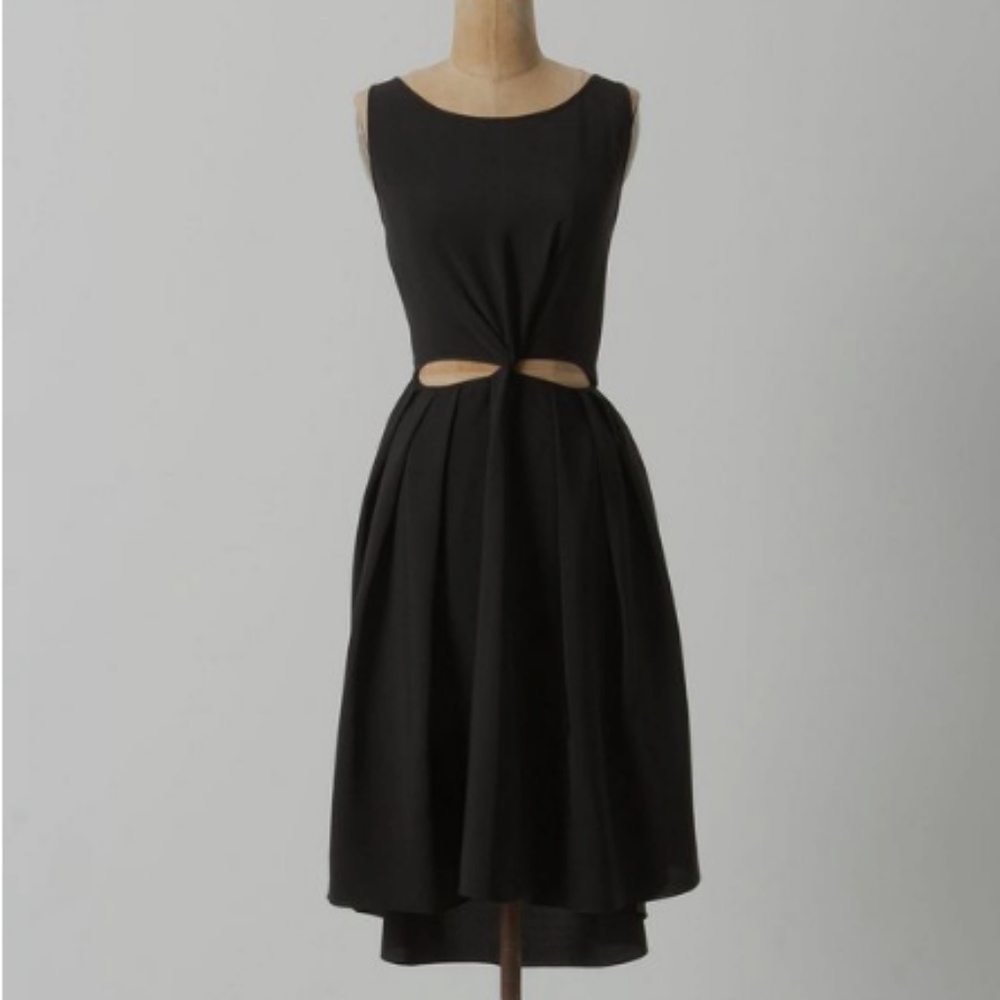 Samantha Pleet Oracle Tieback Dress